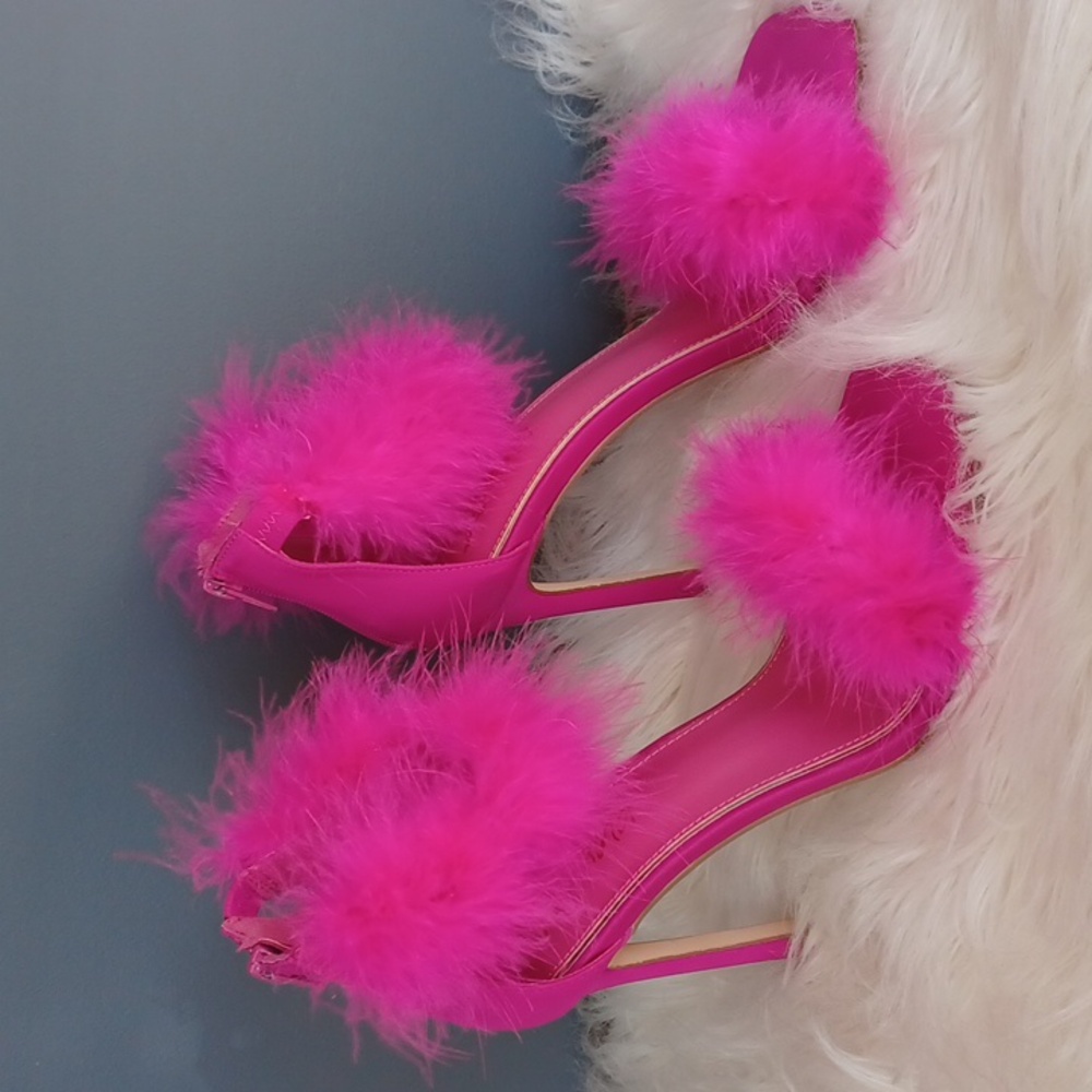 Liliana  gorgeous  heels